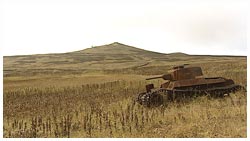 旧四嶺山と戦車残骸