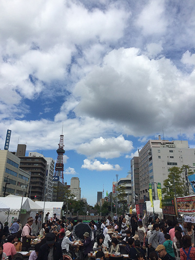 マチをきいろく